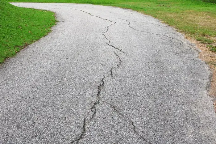 Common Driveway Issues and How Repairs Can Solve Them in Hampton, VA